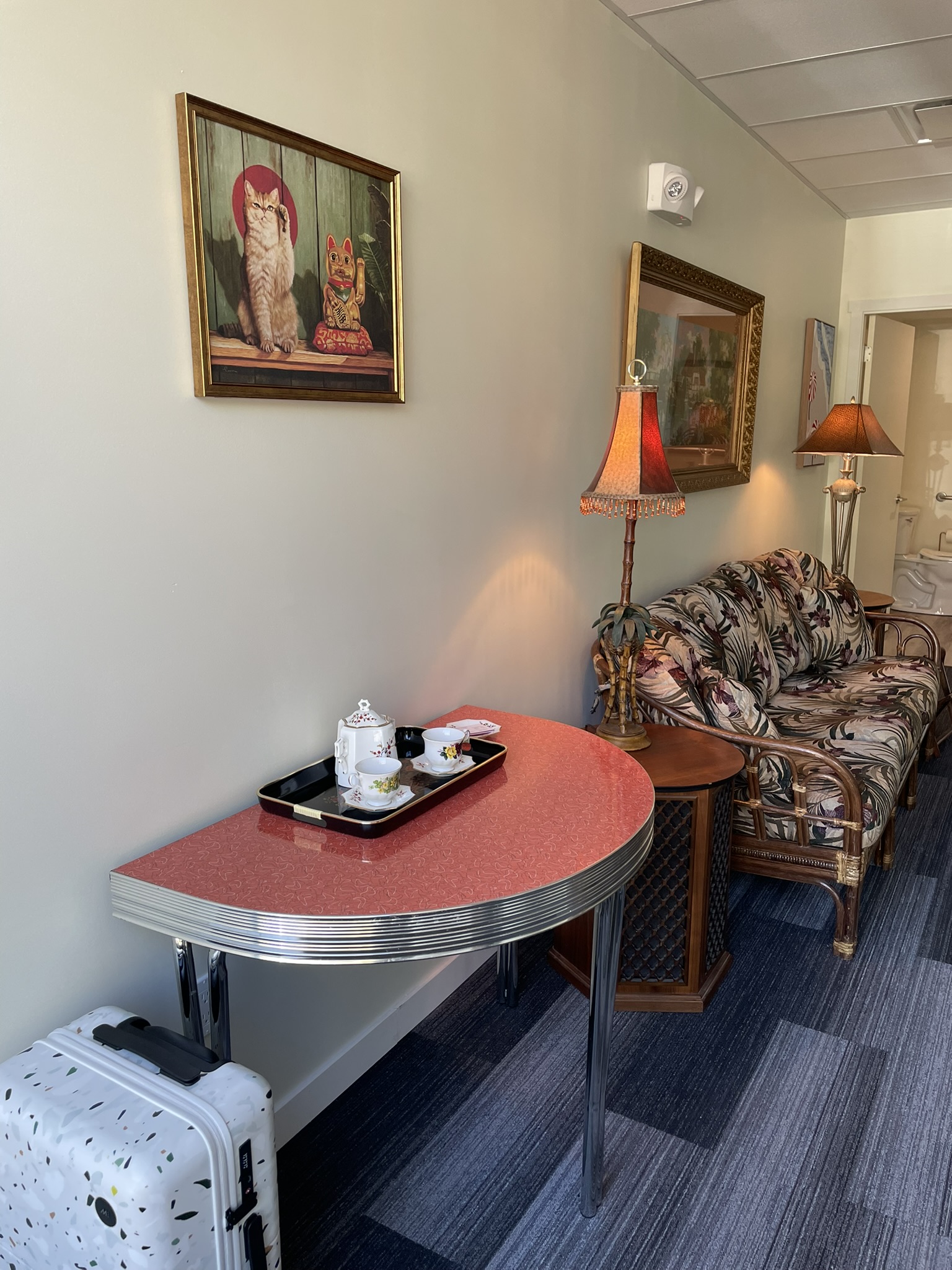 Unravel Travel office