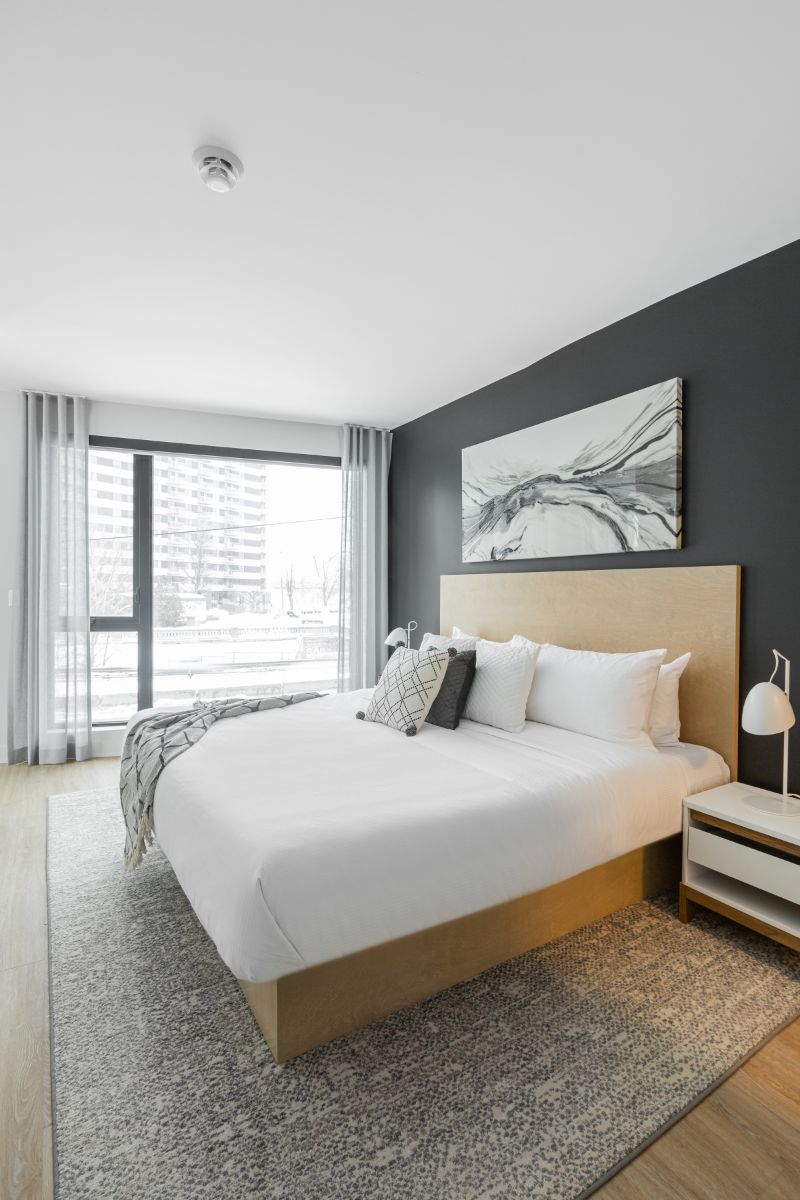 Griffintown Hotel room